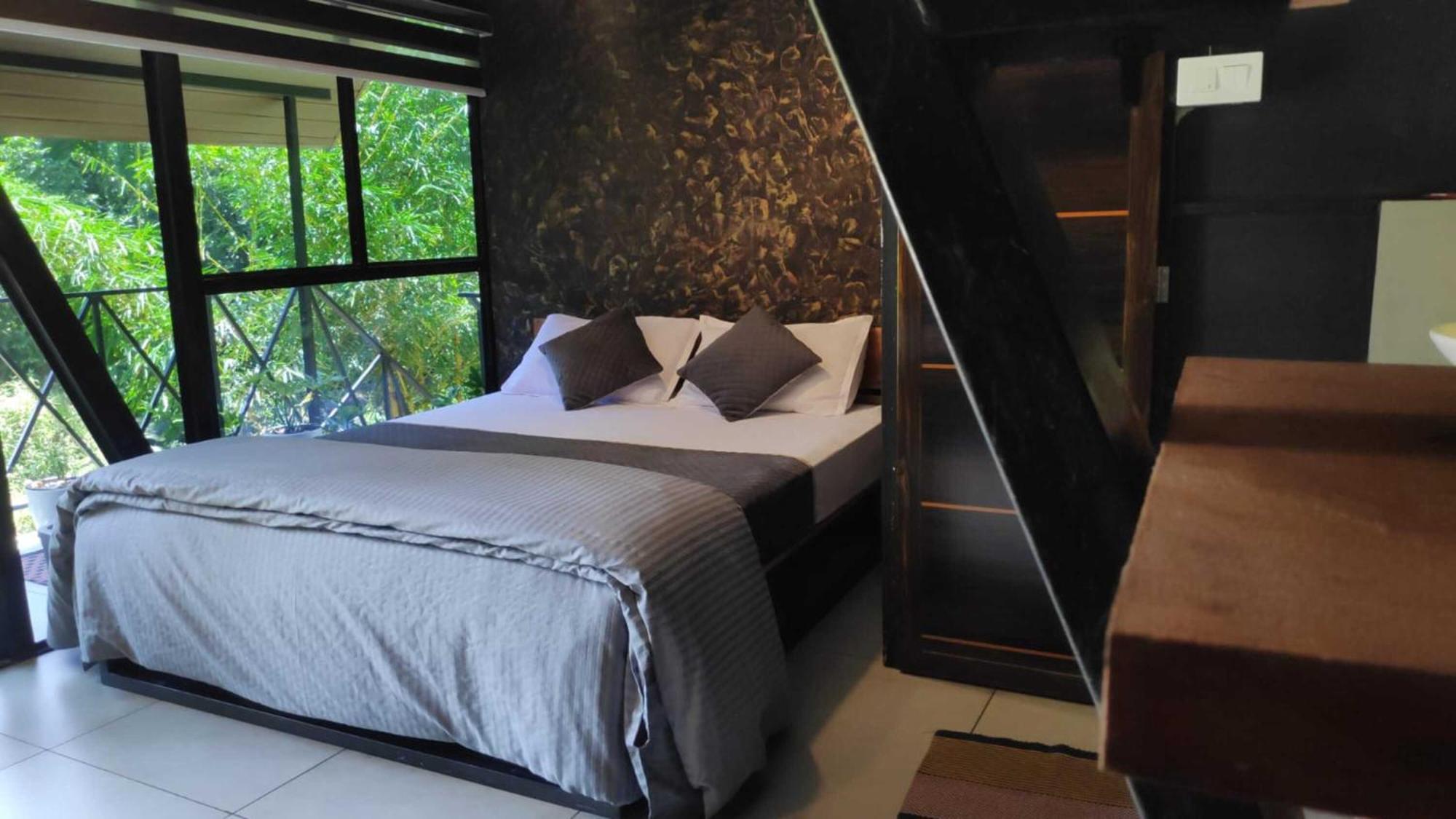 Wetlands Wayanad Pool Resort With Natural Waterfalls Padinjarathara Exterior photo